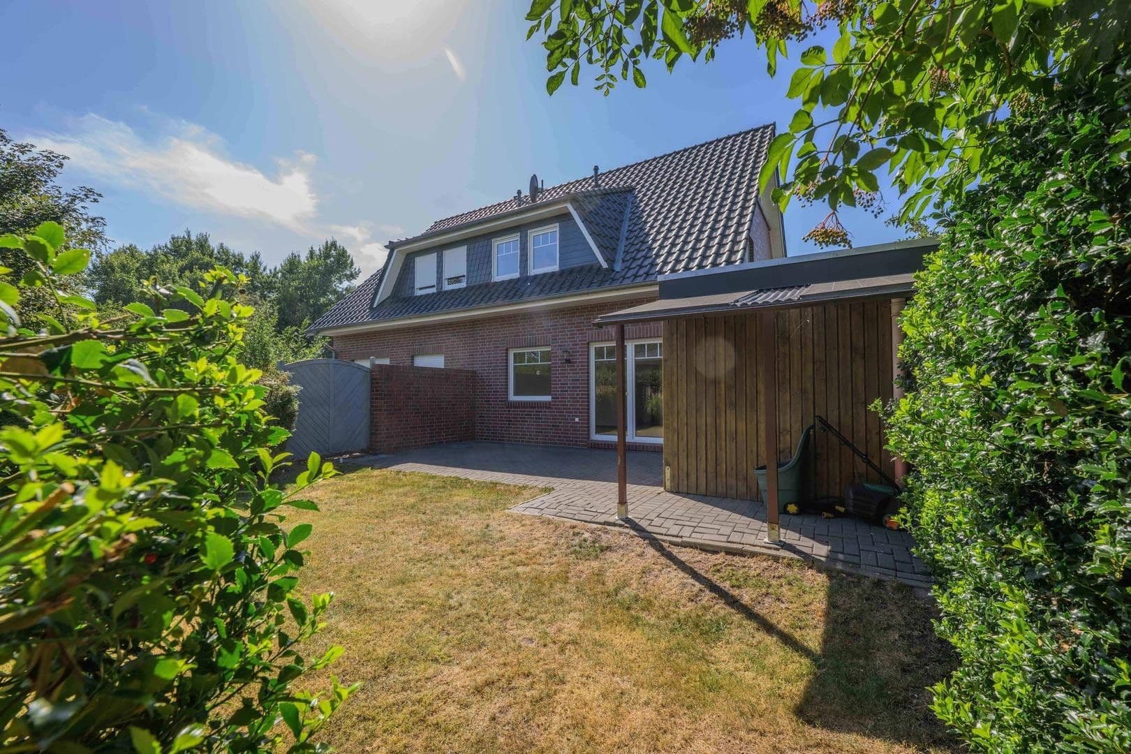Predaj domu 115 m², pozemok 239 m², Bienenweg 1a, Edewecht, Dolné Sasko Predaj domu 115 m², pozemok 239 m², Bienenweg 1a, Edewecht, Dolné Sasko
