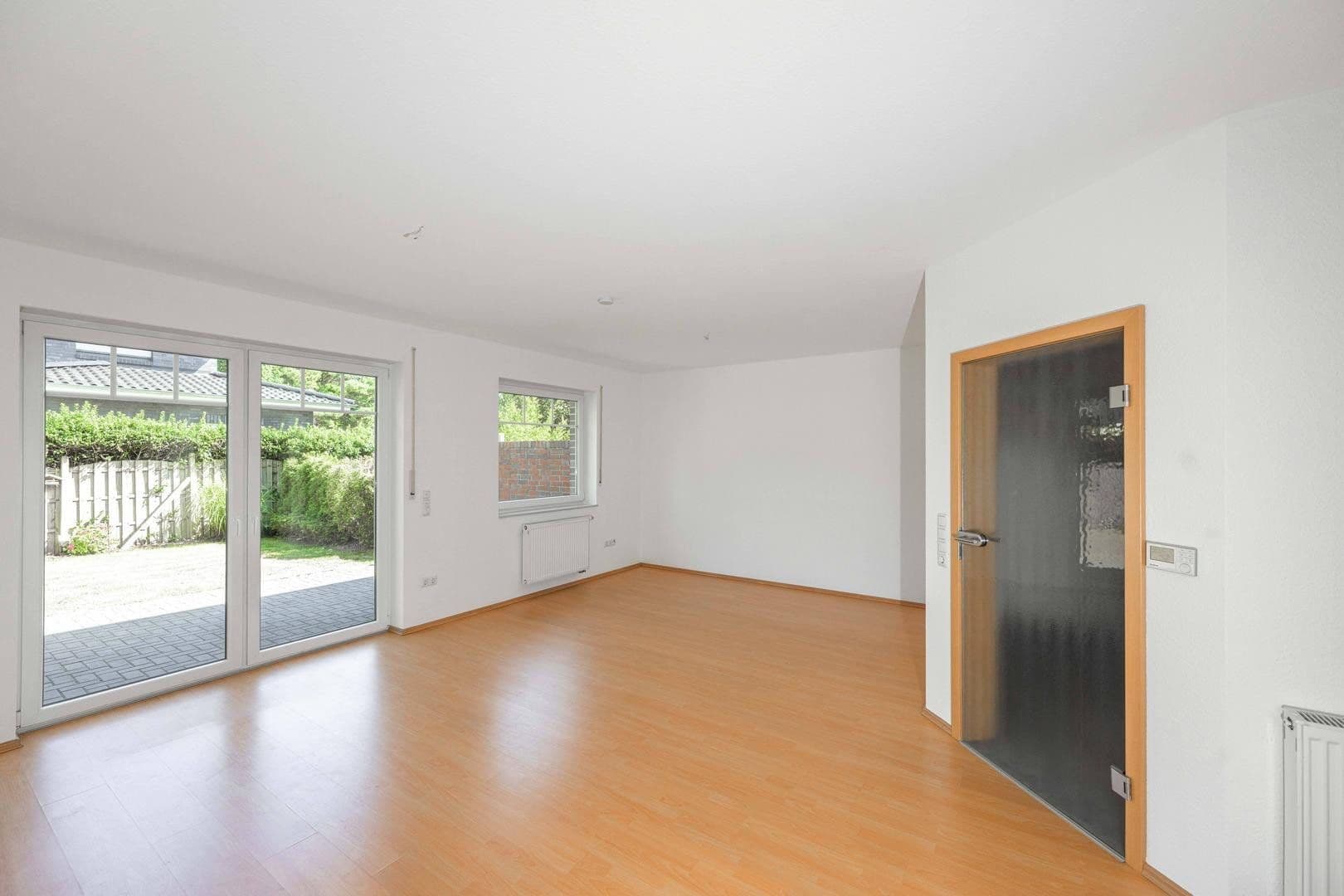 Predaj domu 115 m², pozemok 239 m², Bienenweg 1a, Edewecht, Dolné Sasko Predaj domu 115 m², pozemok 239 m², Bienenweg 1a, Edewecht, Dolné Sasko
