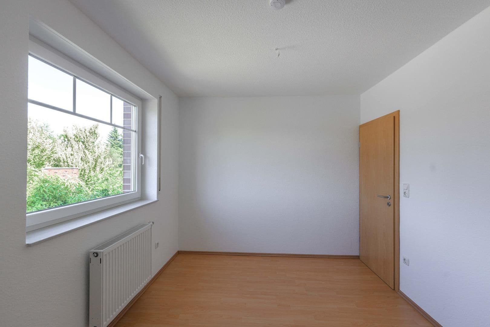 Predaj domu 115 m², pozemok 239 m², Bienenweg 1a, Edewecht, Dolné Sasko Predaj domu 115 m², pozemok 239 m², Bienenweg 1a, Edewecht, Dolné Sasko