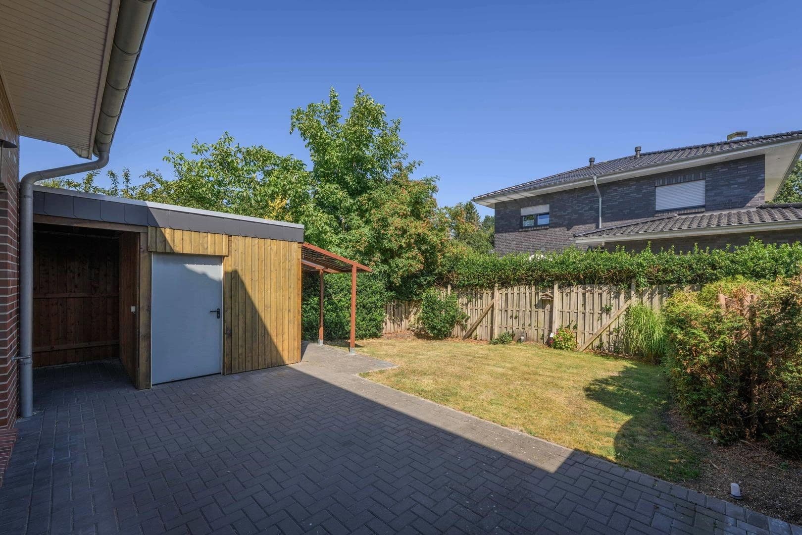 Predaj domu 115 m², pozemok 239 m², Bienenweg 1a, Edewecht, Dolné Sasko Predaj domu 115 m², pozemok 239 m², Bienenweg 1a, Edewecht, Dolné Sasko
