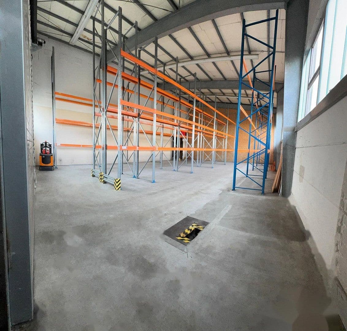 Predaj nebytového priestoru 2.010 m², Neunkirchen-Seelscheid, Severné Porýnie - Westfálsko Predaj nebytového priestoru 2.010 m², Neunkirchen-Seelscheid, Severné Porýnie - Westfálsko