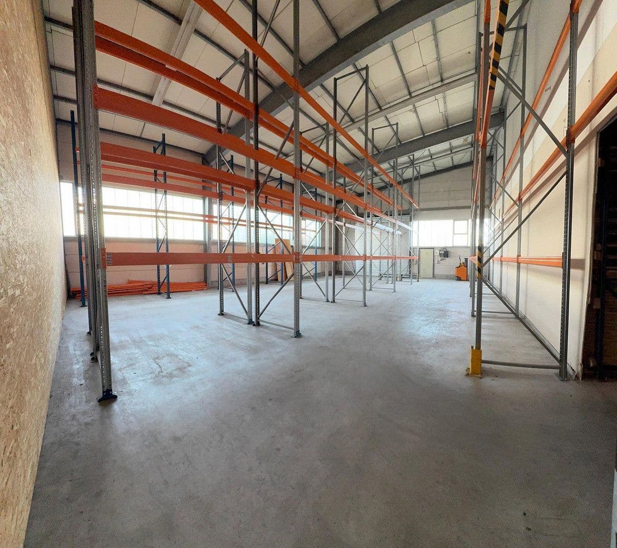 Predaj nebytového priestoru 2.010 m², Neunkirchen-Seelscheid, Severné Porýnie - Westfálsko Predaj nebytového priestoru 2.010 m², Neunkirchen-Seelscheid, Severné Porýnie - Westfálsko