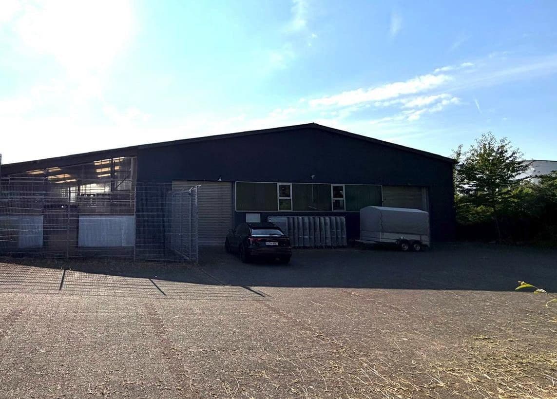 Predaj nebytového priestoru 2.010 m², Neunkirchen-Seelscheid, Severné Porýnie - Westfálsko Predaj nebytového priestoru 2.010 m², Neunkirchen-Seelscheid, Severné Porýnie - Westfálsko