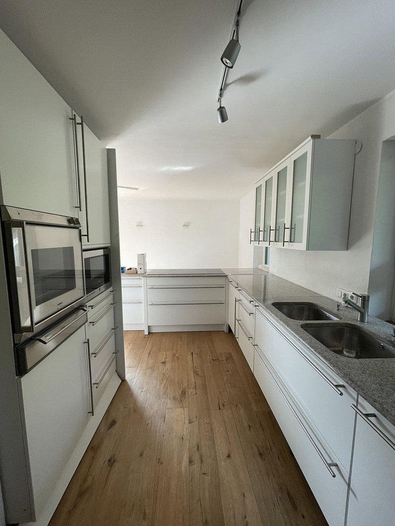 Prenájom domu 167 m², pozemok 846 m², Wörthsee, Bavorsko Prenájom domu 167 m², pozemok 846 m², Wörthsee, Bavorsko