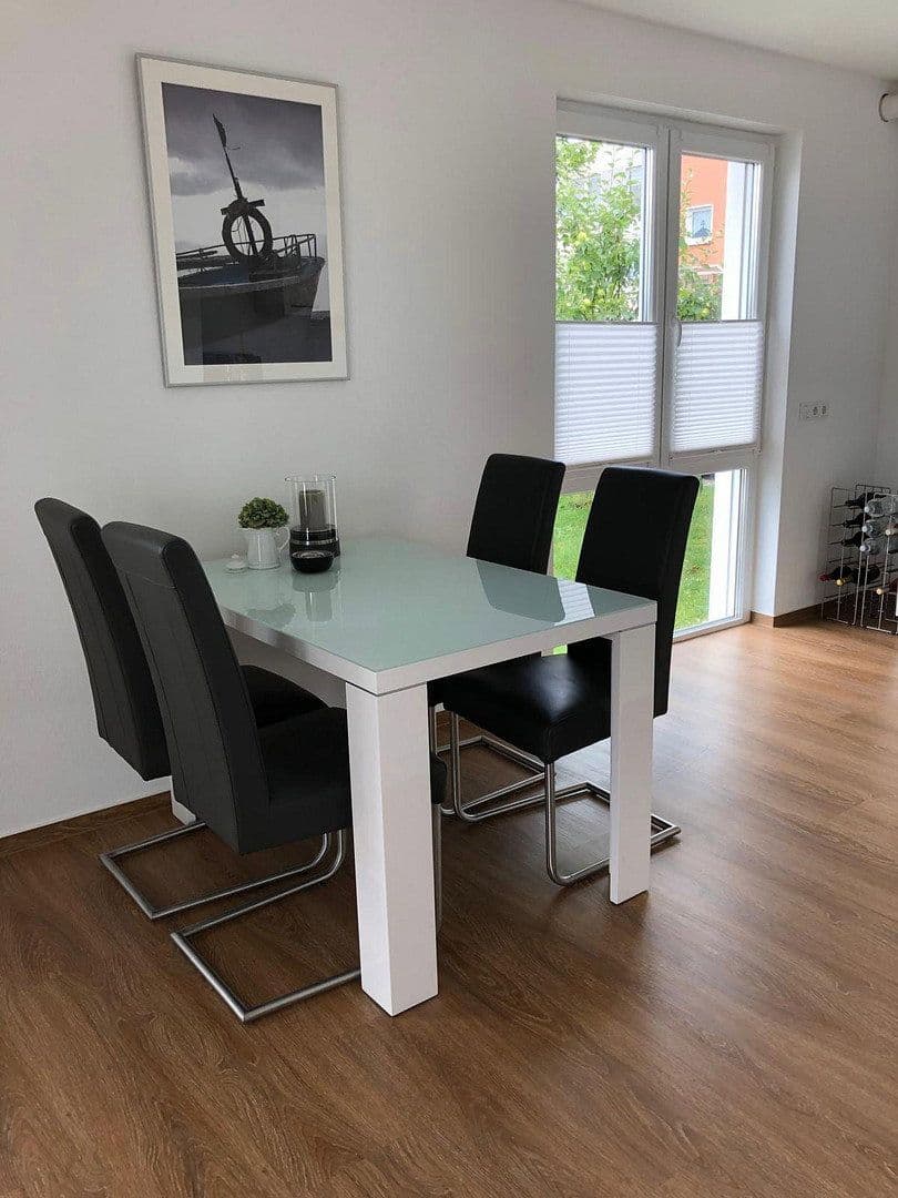 Prenájom bytu 2-izbový 60 m², Fritz-Reuter-Straße 10, Olpe, Severné Porýnie - Westfálsko Prenájom bytu 2-izbový 60 m², Fritz-Reuter-Straße 10, Olpe, Severné Porýnie - Westfálsko