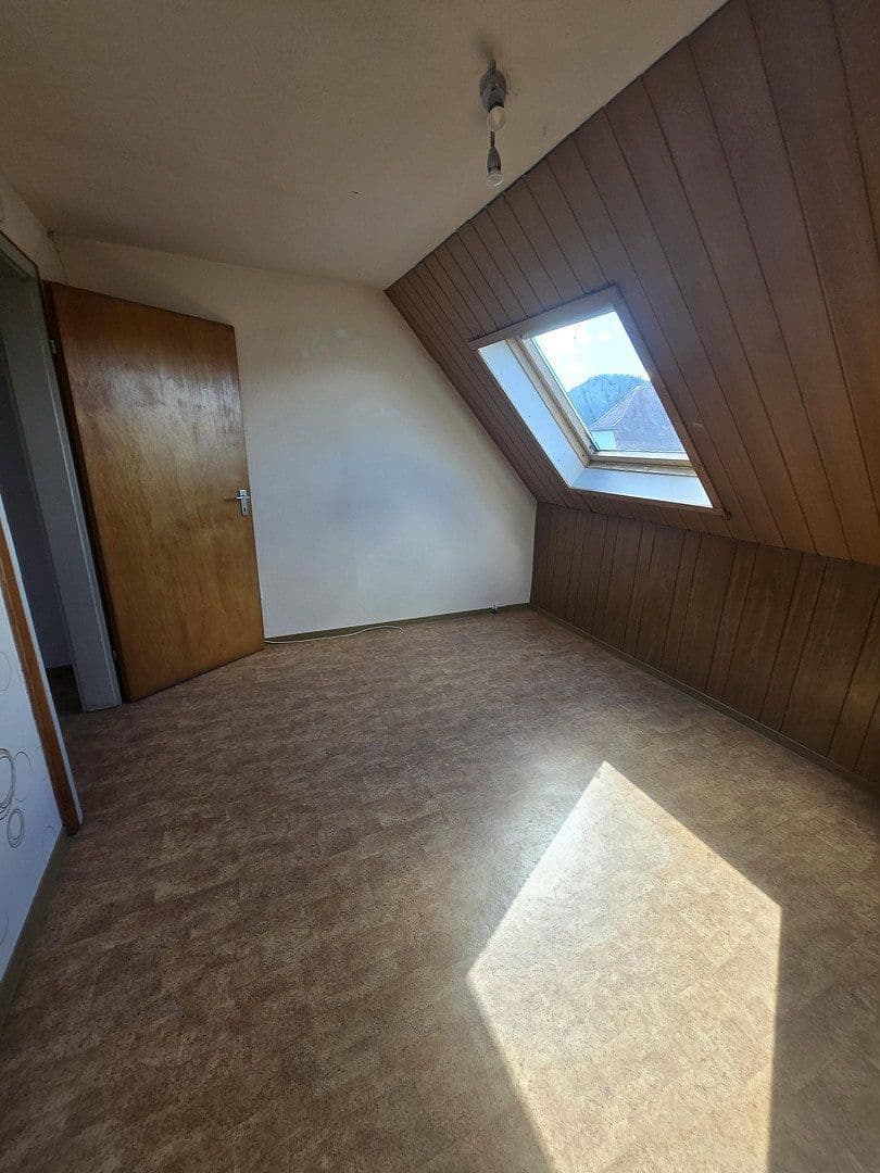 Prenájom bytu 3-izbový 55 m², Eisenbahn straße, Kindsbach, Porýnie-Falcko Prenájom bytu 3-izbový 55 m², Eisenbahn straße, Kindsbach, Porýnie-Falcko