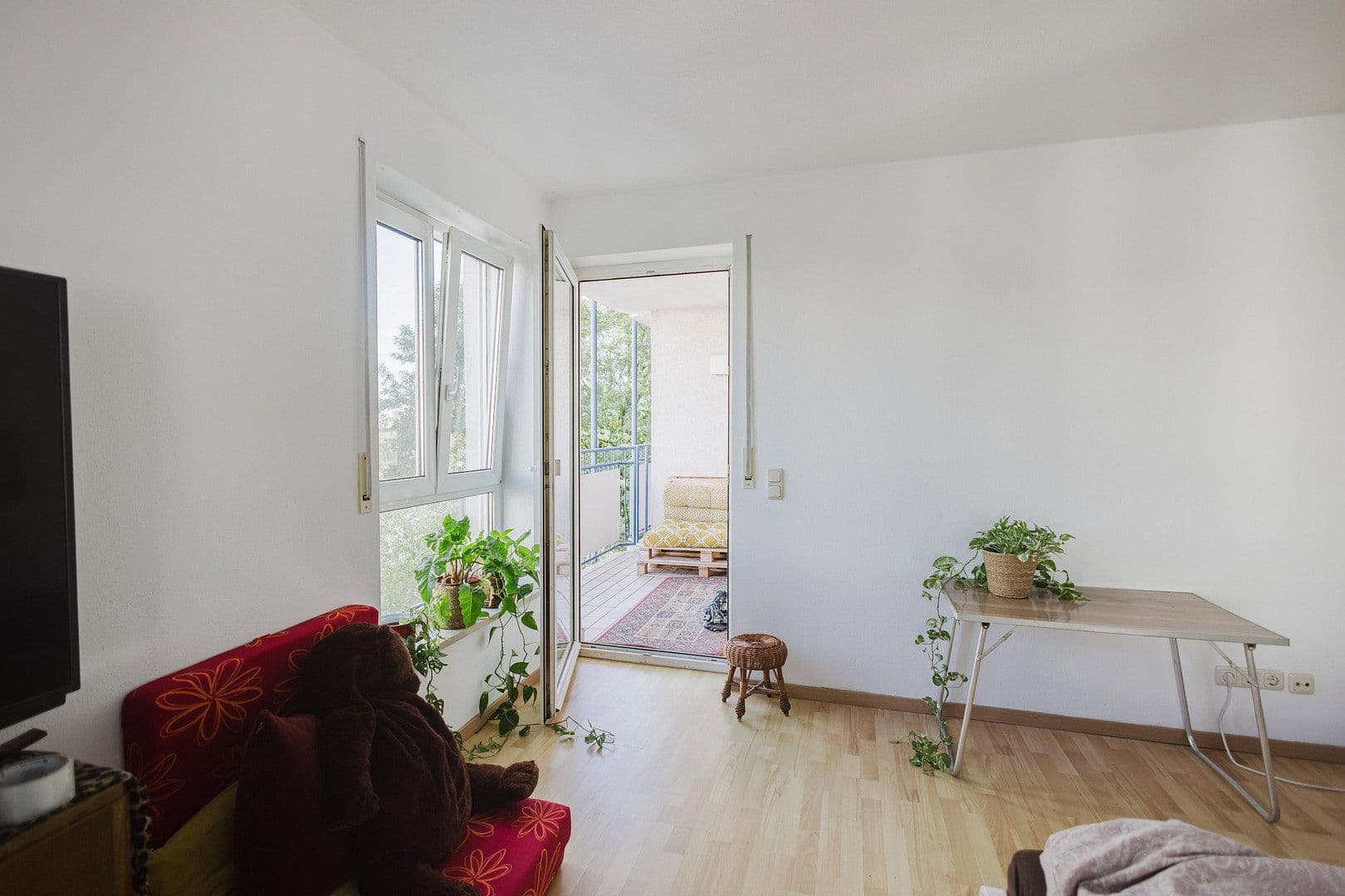 Prenájom bytu 2-izbový 65 m², Lübecker Strasse 14, Dresden, Sasko Prenájom bytu 2-izbový 65 m², Lübecker Strasse 14, Dresden, Sasko