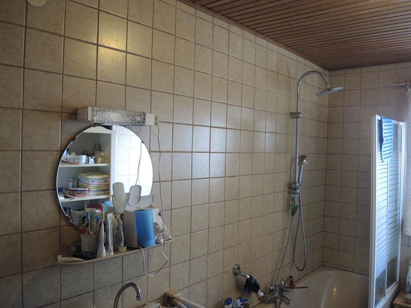 Predaj domu 190 m², pozemok 1.000 m², Am Winkel 1, Lemgow, Dolné Sasko Predaj domu 190 m², pozemok 1.000 m², Am Winkel 1, Lemgow, Dolné Sasko
