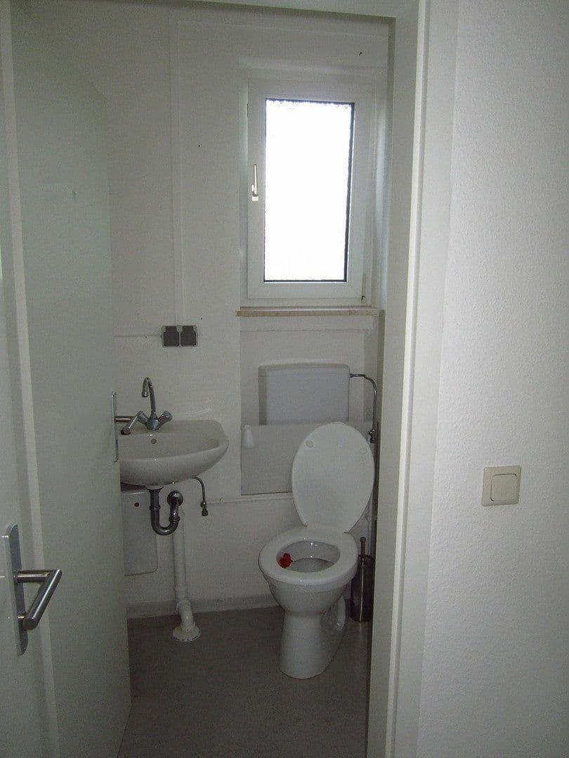 Prenájom kancelárie 122 m², Karben, Hesensko Prenájom kancelárie 122 m², Karben, Hesensko