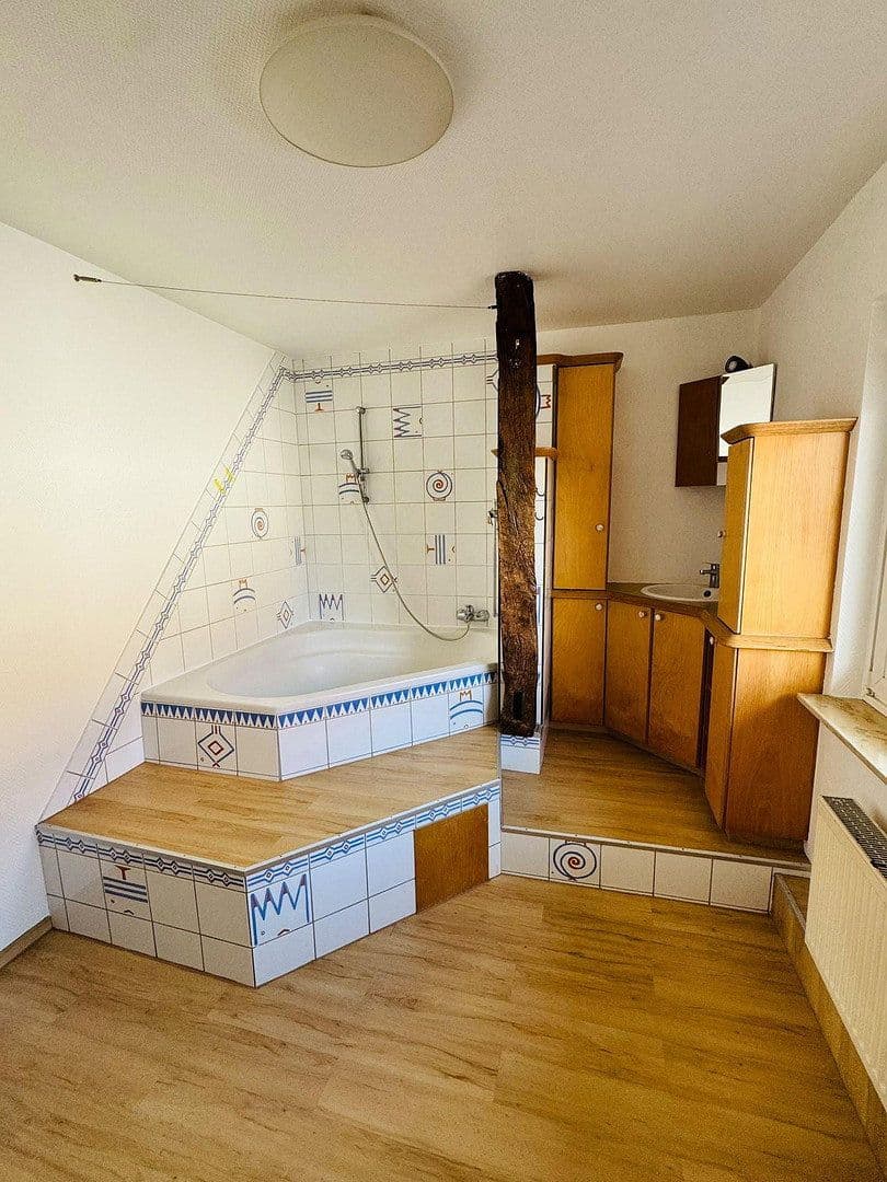 Prenájom bytu 4-izbový 92 m², Friedrichsdorf, Hesensko Prenájom bytu 4-izbový 92 m², Friedrichsdorf, Hesensko
