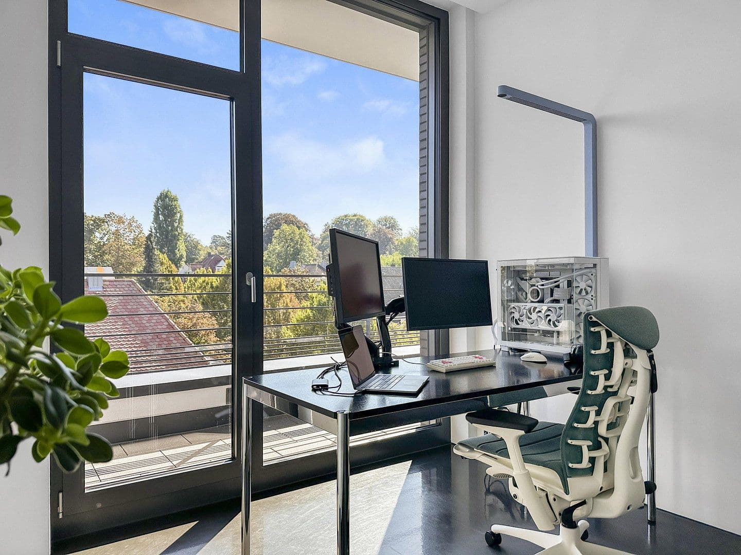 Prenájom bytu 3-izbový 135 m², Lerchenstraße 65, Heilbronn, Bádensko-Wurttembersko Prenájom bytu 3-izbový 135 m², Lerchenstraße 65, Heilbronn, Bádensko-Wurttembersko