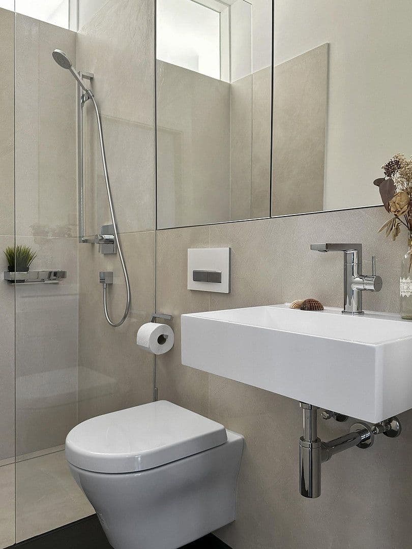 Prenájom bytu 3-izbový 135 m², Lerchenstraße 65, Heilbronn, Bádensko-Wurttembersko Prenájom bytu 3-izbový 135 m², Lerchenstraße 65, Heilbronn, Bádensko-Wurttembersko