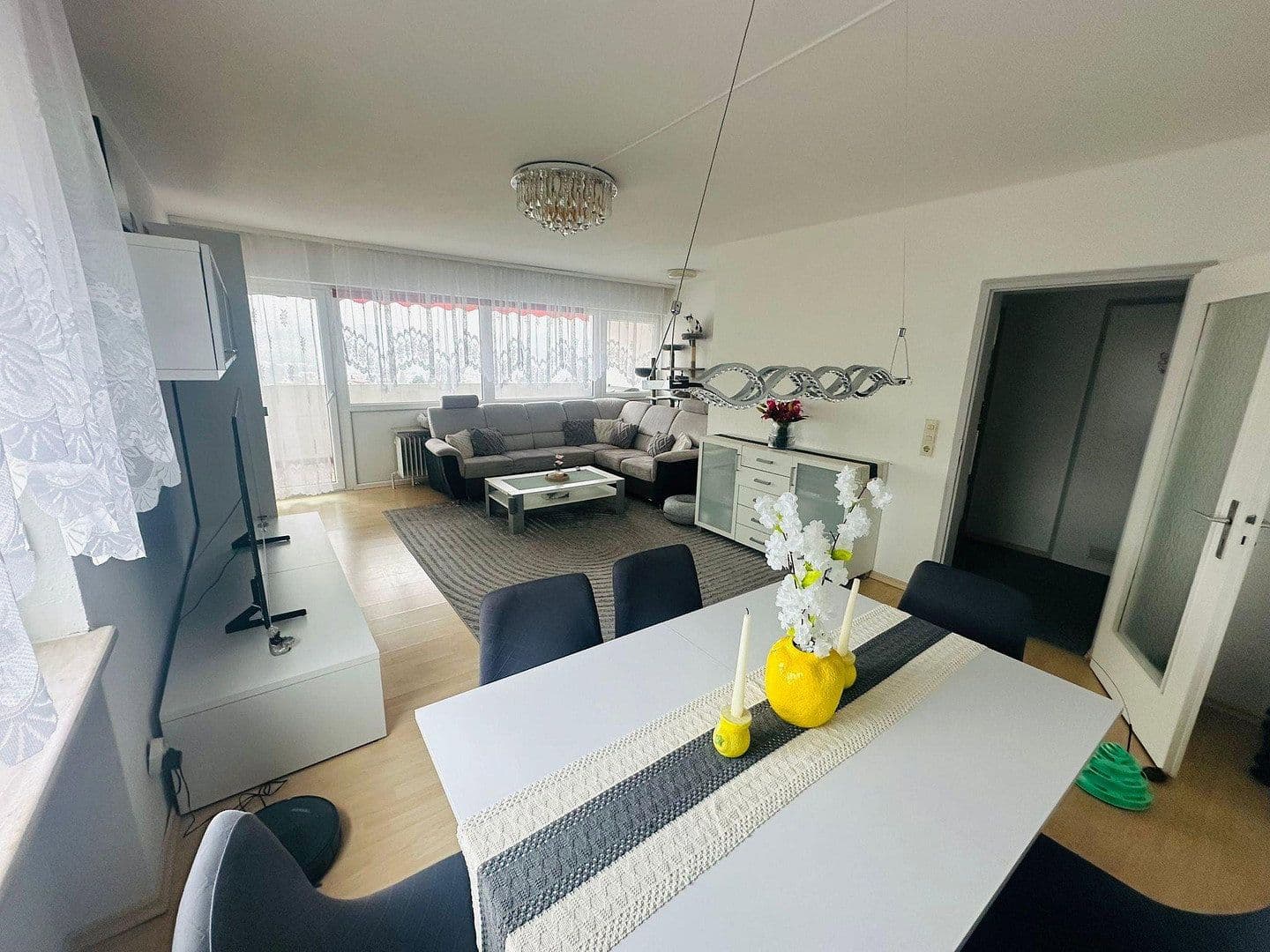 Prenájom bytu 2-izbový 72 m², Michelstadt, Hesensko Prenájom bytu 2-izbový 72 m², Michelstadt, Hesensko