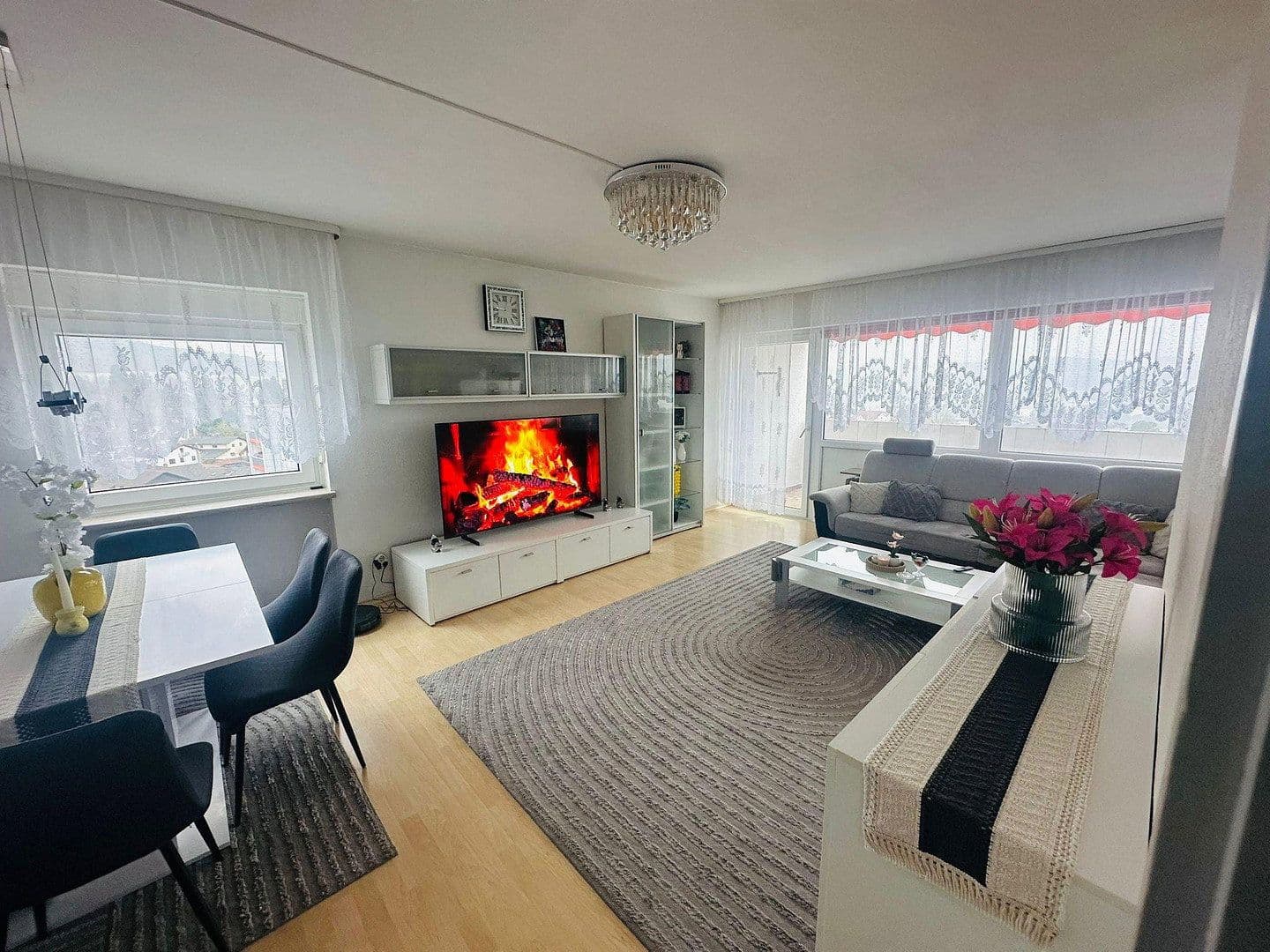 Prenájom bytu 2-izbový 72 m², Michelstadt, Hesensko Prenájom bytu 2-izbový 72 m², Michelstadt, Hesensko