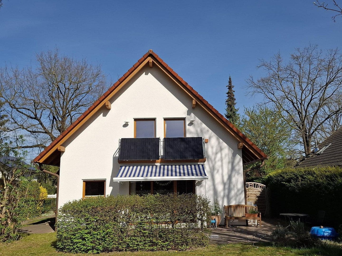 Predaj domu 138 m², pozemok 639 m², Glienicke/Nordbahn, Brandenbursko Predaj domu 138 m², pozemok 639 m², Glienicke/Nordbahn, Brandenbursko