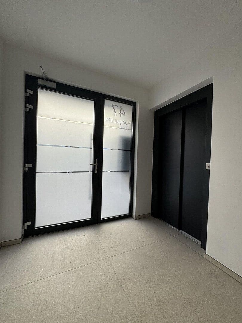 Prenájom bytu 3-izbový 93 m², Königstraße 47, Hameln, Dolné Sasko Prenájom bytu 3-izbový 93 m², Königstraße 47, Hameln, Dolné Sasko