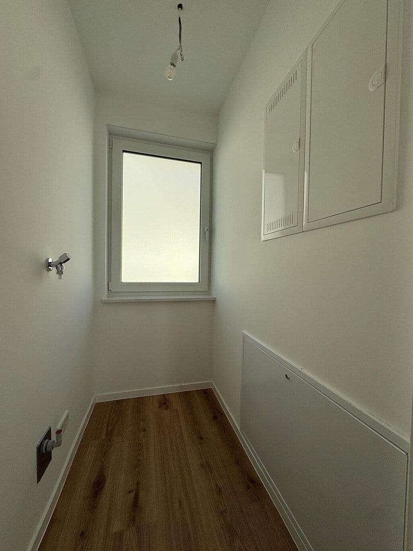 Prenájom bytu 3-izbový 93 m², Königstraße 47, Hameln, Dolné Sasko Prenájom bytu 3-izbový 93 m², Königstraße 47, Hameln, Dolné Sasko
