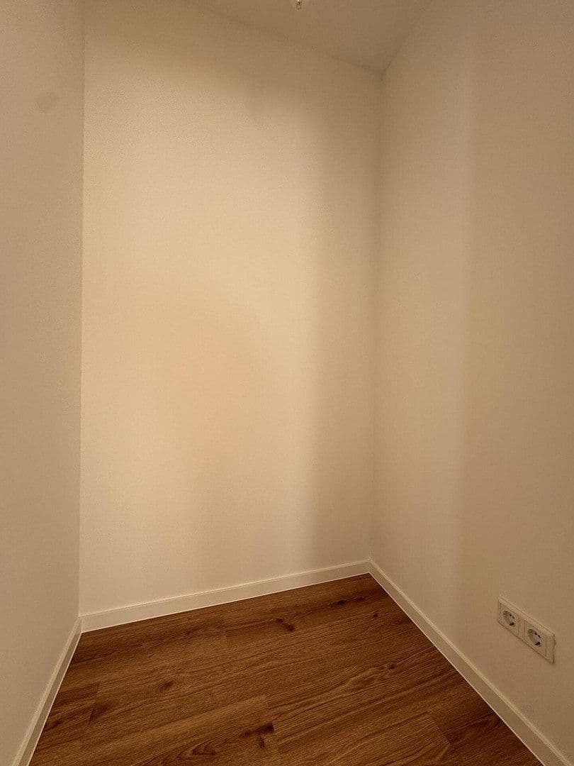 Prenájom bytu 3-izbový 93 m², Königstraße 47, Hameln, Dolné Sasko Prenájom bytu 3-izbový 93 m², Königstraße 47, Hameln, Dolné Sasko