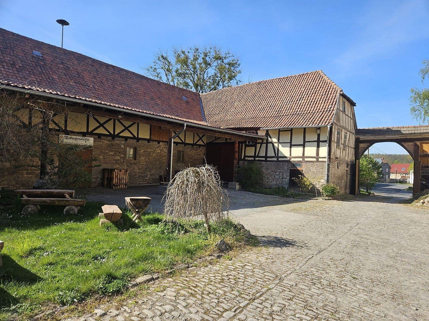 Predaj domu 350 m², pozemok 10.300 m², Lindenplatz 5, Sondershausen, Durínsko Predaj domu 350 m², pozemok 10.300 m², Lindenplatz 5, Sondershausen, Durínsko