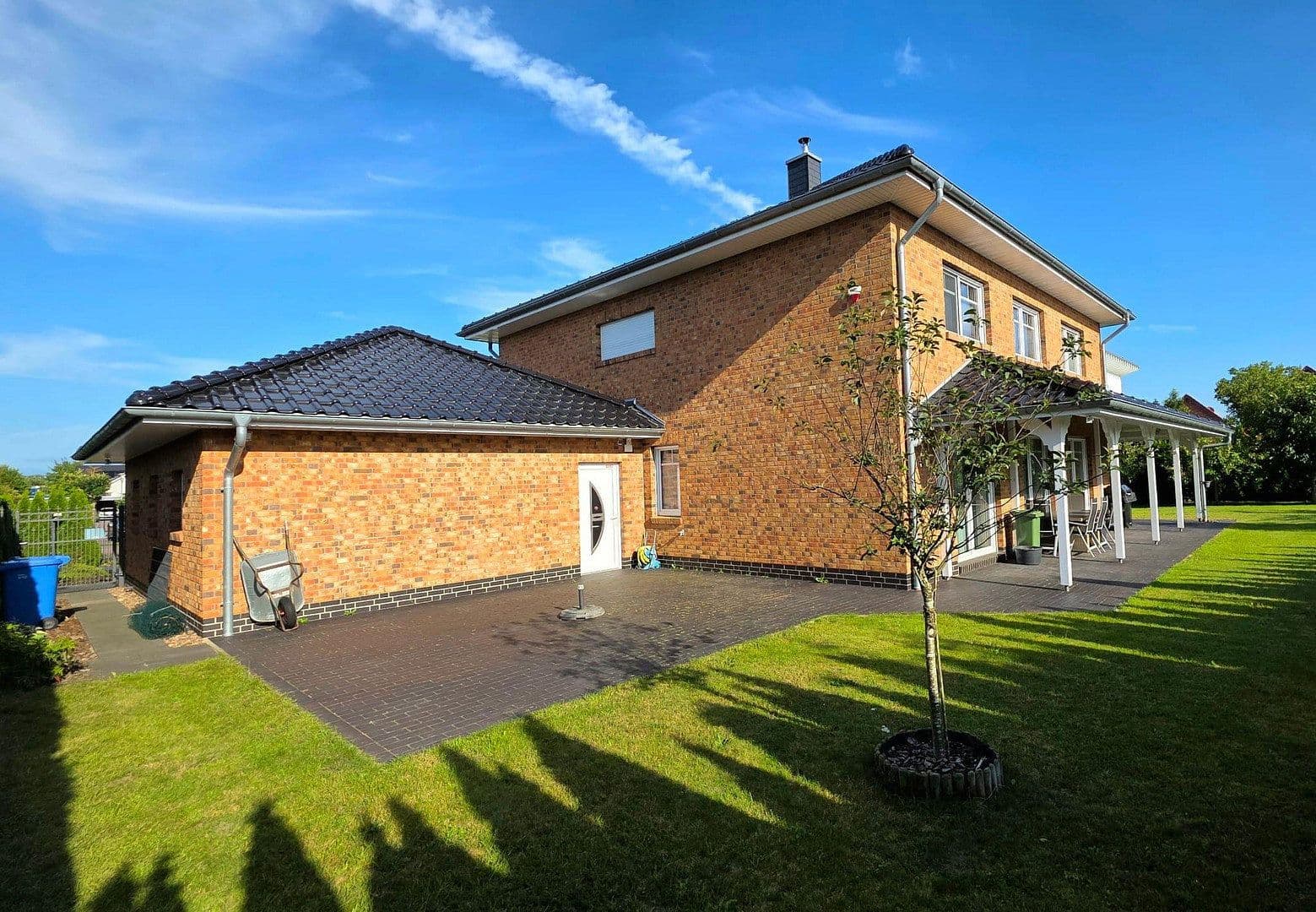Predaj domu 242 m², pozemok 1.040 m², Riede, Dolné Sasko Predaj domu 242 m², pozemok 1.040 m², Riede, Dolné Sasko