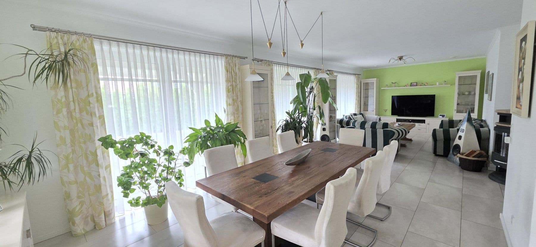Predaj domu 242 m², pozemok 1.040 m², Riede, Dolné Sasko Predaj domu 242 m², pozemok 1.040 m², Riede, Dolné Sasko
