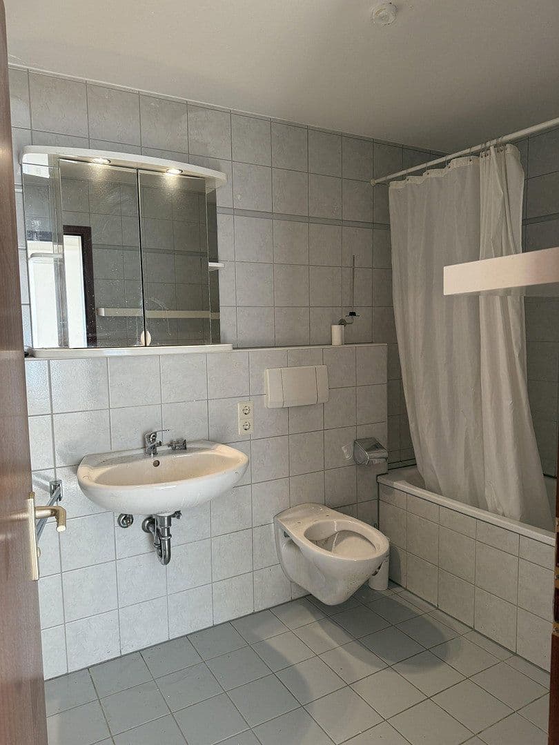 Prenájom domu 60 m², pozemok 224 m², Herrenberger Str. 3, Weil der Stadt, Bádensko-Wurttembersko Prenájom domu 60 m², pozemok 224 m², Herrenberger Str. 3, Weil der Stadt, Bádensko-Wurttembersko