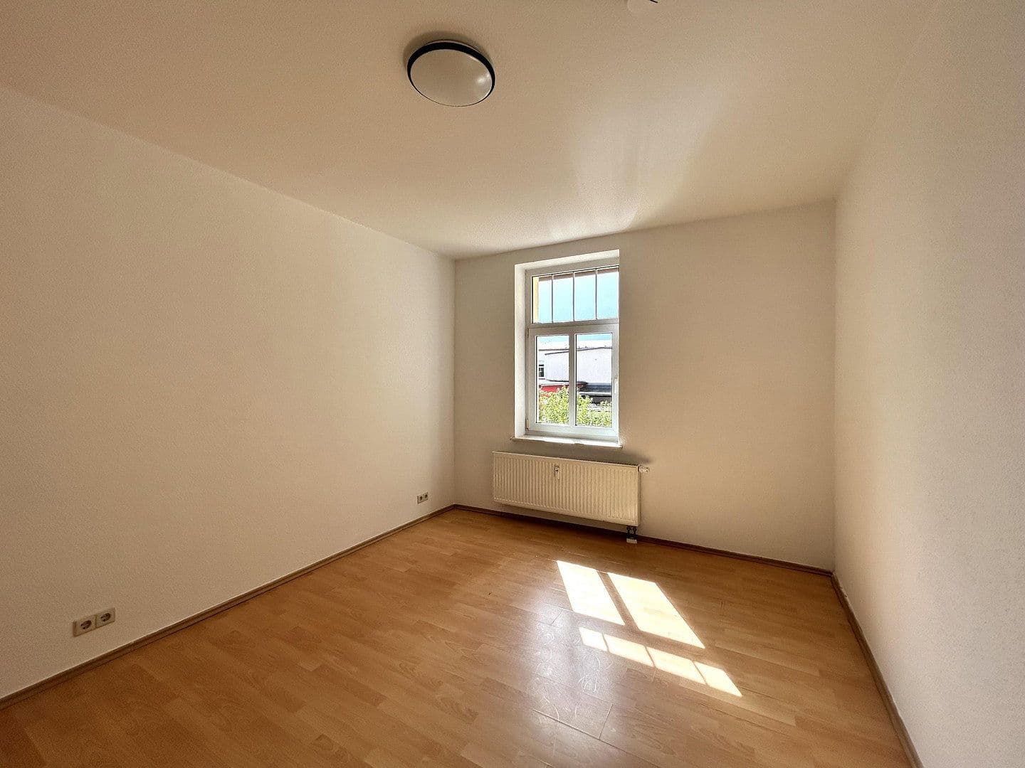 Prenájom bytu 3-izbový 92 m², Goldbachstraße 8, Hohenstein-Ernstthal, Sasko Prenájom bytu 3-izbový 92 m², Goldbachstraße 8, Hohenstein-Ernstthal, Sasko