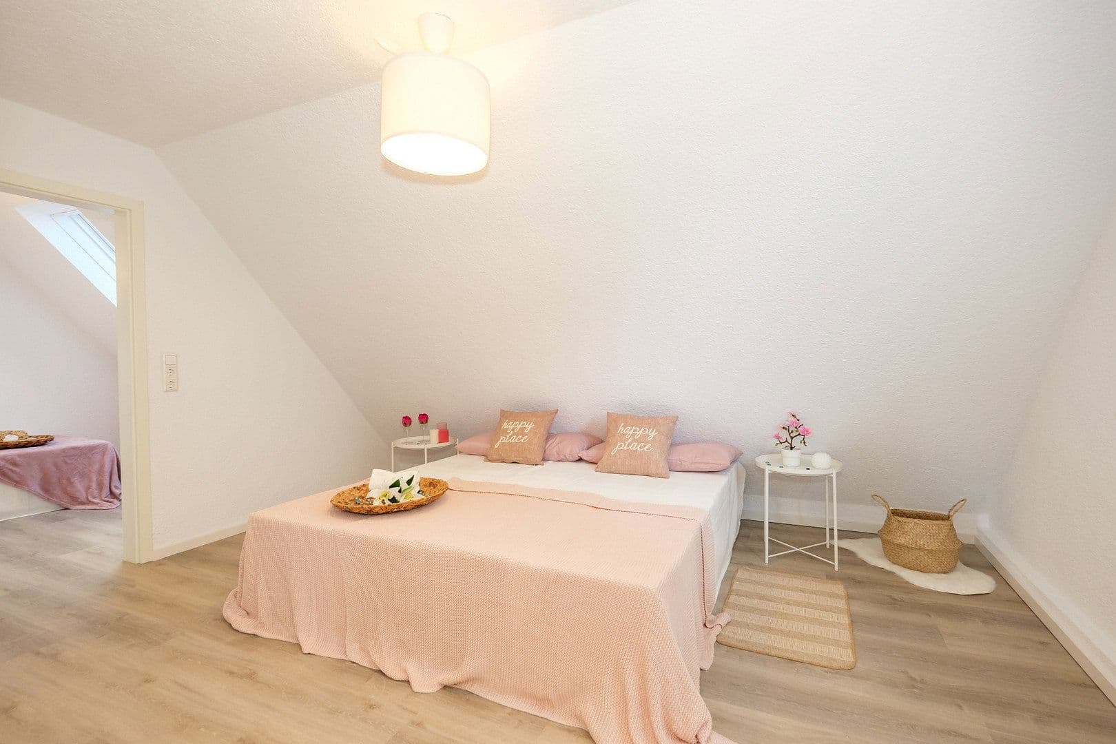 Predaj domu 178 m², pozemok 263 m², Karlstr. 3, Großbottwar, Bádensko-Wurttembersko Predaj domu 178 m², pozemok 263 m², Karlstr. 3, Großbottwar, Bádensko-Wurttembersko