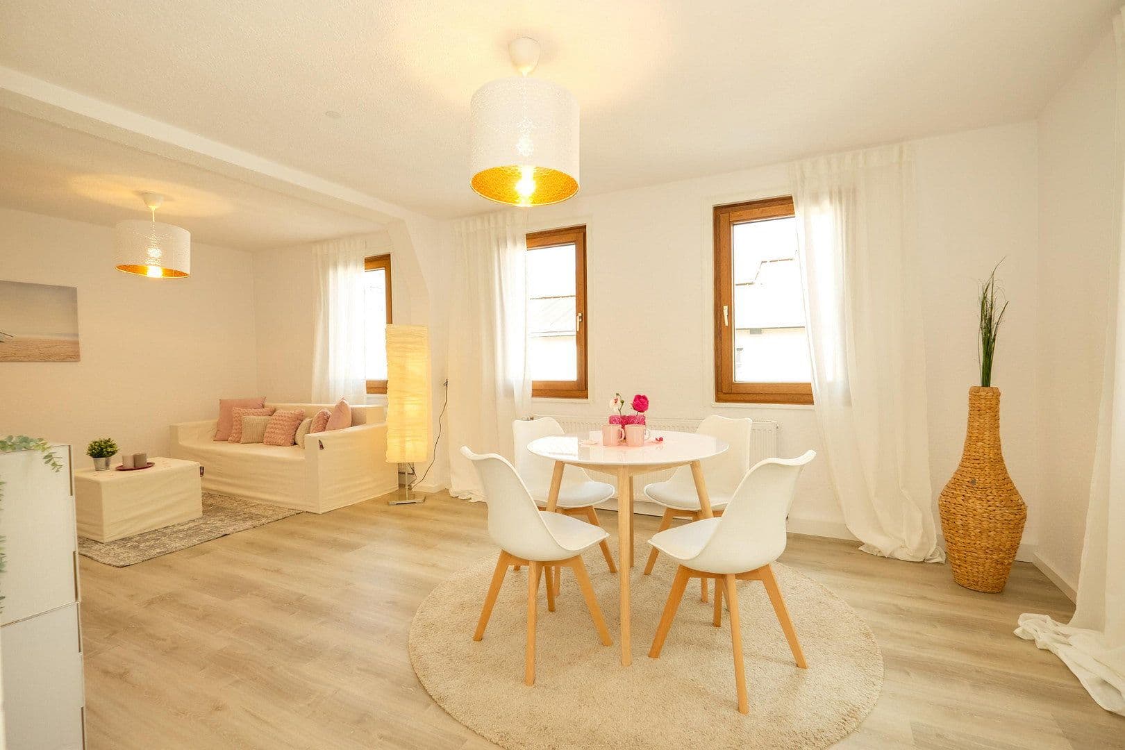 Predaj domu 178 m², pozemok 263 m², Karlstr. 3, Großbottwar, Bádensko-Wurttembersko Predaj domu 178 m², pozemok 263 m², Karlstr. 3, Großbottwar, Bádensko-Wurttembersko