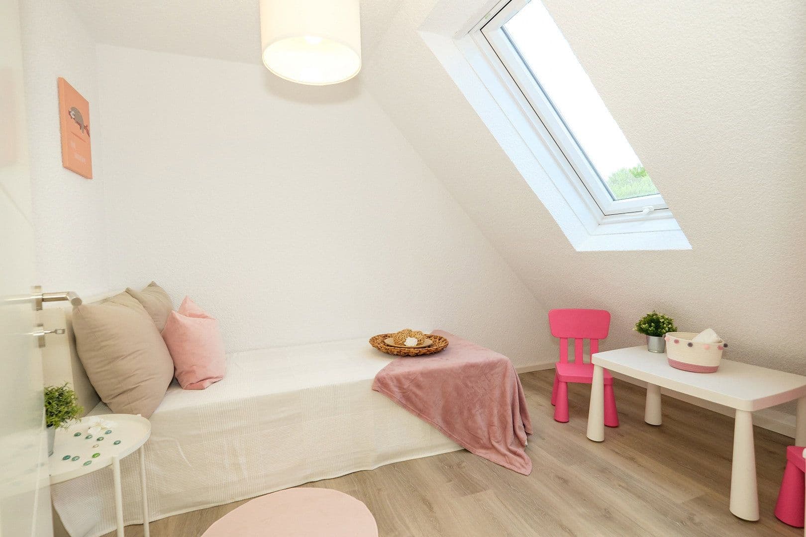Predaj domu 178 m², pozemok 263 m², Karlstr. 3, Großbottwar, Bádensko-Wurttembersko Predaj domu 178 m², pozemok 263 m², Karlstr. 3, Großbottwar, Bádensko-Wurttembersko