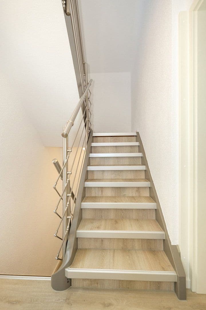 Predaj domu 178 m², pozemok 263 m², Karlstr. 3, Großbottwar, Bádensko-Wurttembersko Predaj domu 178 m², pozemok 263 m², Karlstr. 3, Großbottwar, Bádensko-Wurttembersko