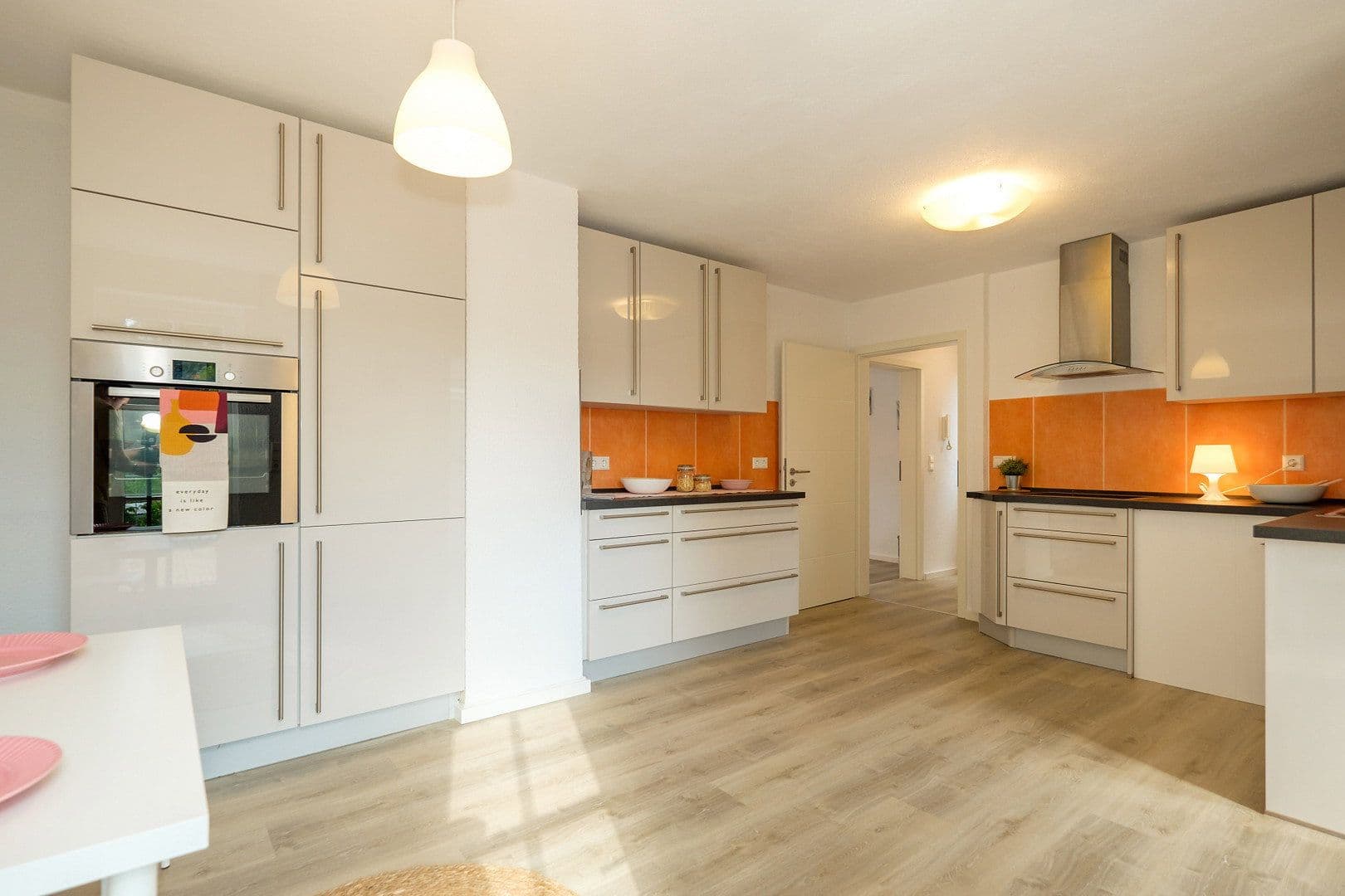 Predaj domu 178 m², pozemok 263 m², Karlstr. 3, Großbottwar, Bádensko-Wurttembersko Predaj domu 178 m², pozemok 263 m², Karlstr. 3, Großbottwar, Bádensko-Wurttembersko