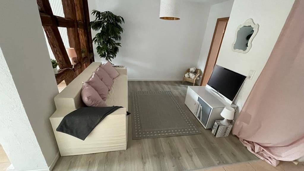 Predaj domu 178 m², pozemok 263 m², Karlstr. 3, Großbottwar, Bádensko-Wurttembersko Predaj domu 178 m², pozemok 263 m², Karlstr. 3, Großbottwar, Bádensko-Wurttembersko