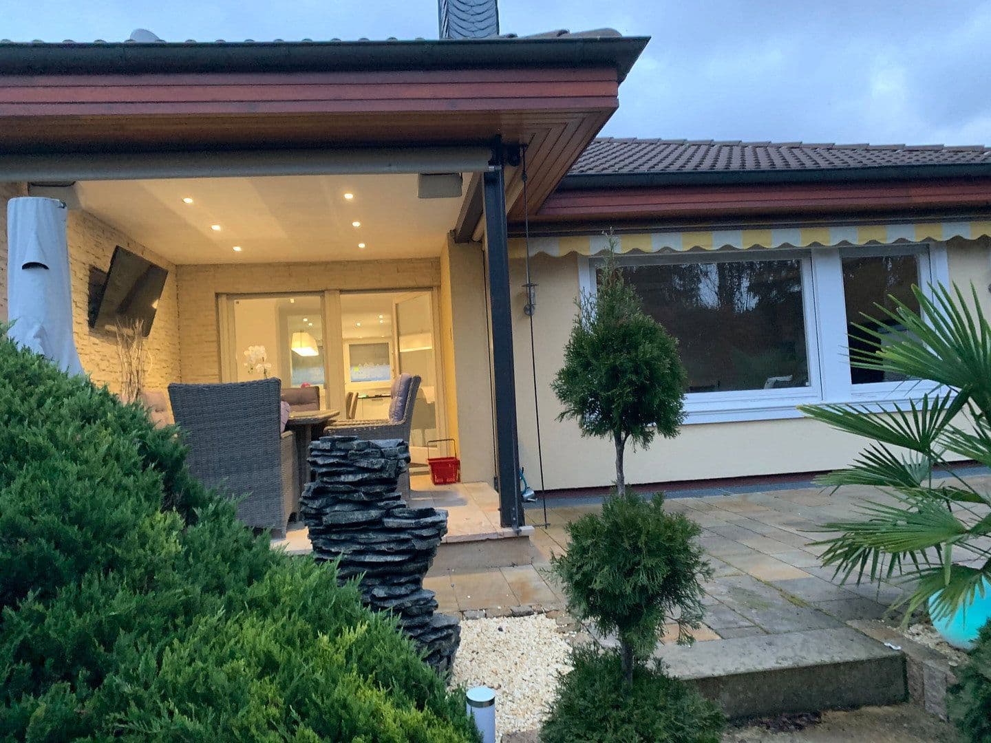 Predaj domu 205 m², pozemok 616 m², Mutterstadt, Porýnie-Falcko Predaj domu 205 m², pozemok 616 m², Mutterstadt, Porýnie-Falcko