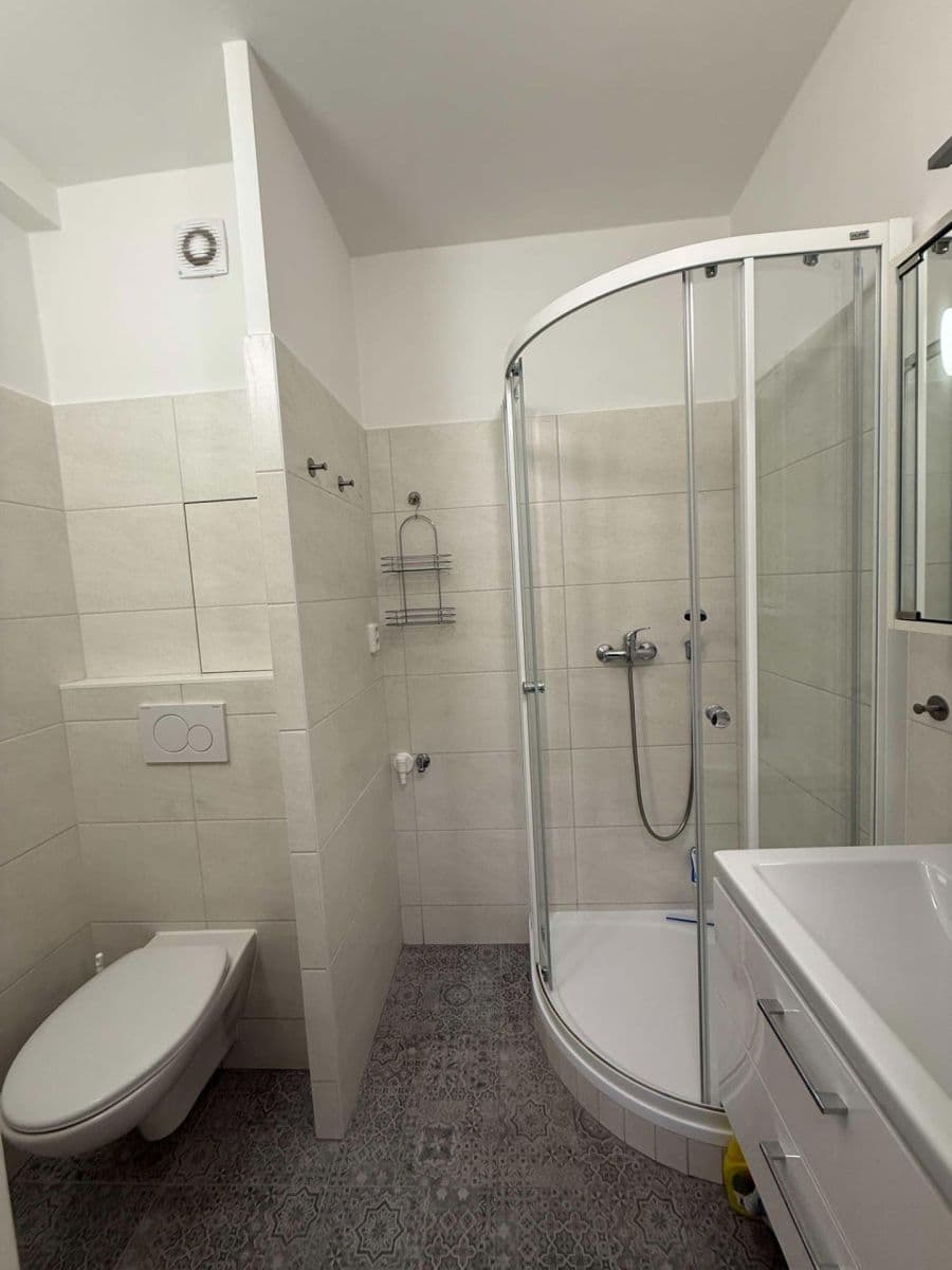 Prenájom bytu 1-izbový 28 m², Herčíkova, Brno, Jihomoravský kraj Prenájom bytu 1-izbový 28 m², Herčíkova, Brno, Jihomoravský kraj