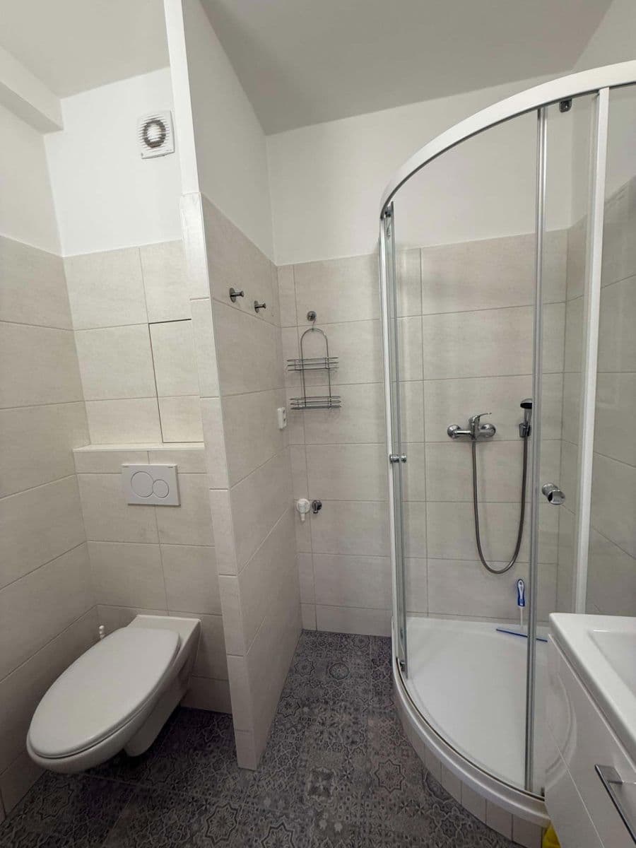 Prenájom bytu 1-izbový 28 m², Herčíkova, Brno, Jihomoravský kraj Prenájom bytu 1-izbový 28 m², Herčíkova, Brno, Jihomoravský kraj