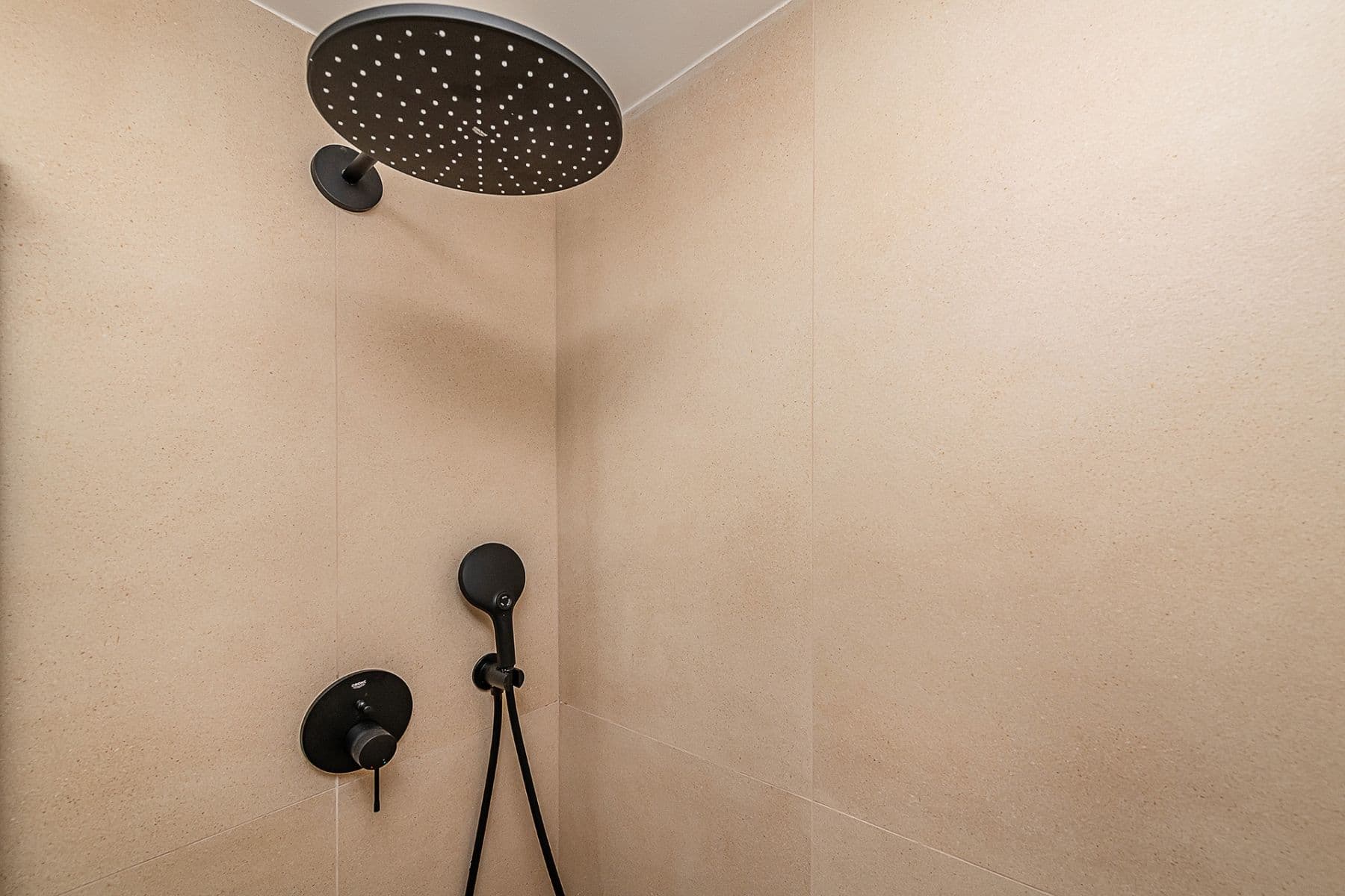 Predaj bytu 4-izbový 79 m², Gruzínská, Praha, Praha Predaj bytu 4-izbový 79 m², Gruzínská, Praha, Praha