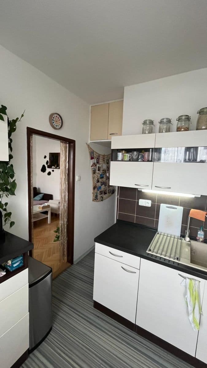 Prenájom bytu 2-izbový 55 m², Střimelická, Praha, Praha Prenájom bytu 2-izbový 55 m², Střimelická, Praha, Praha