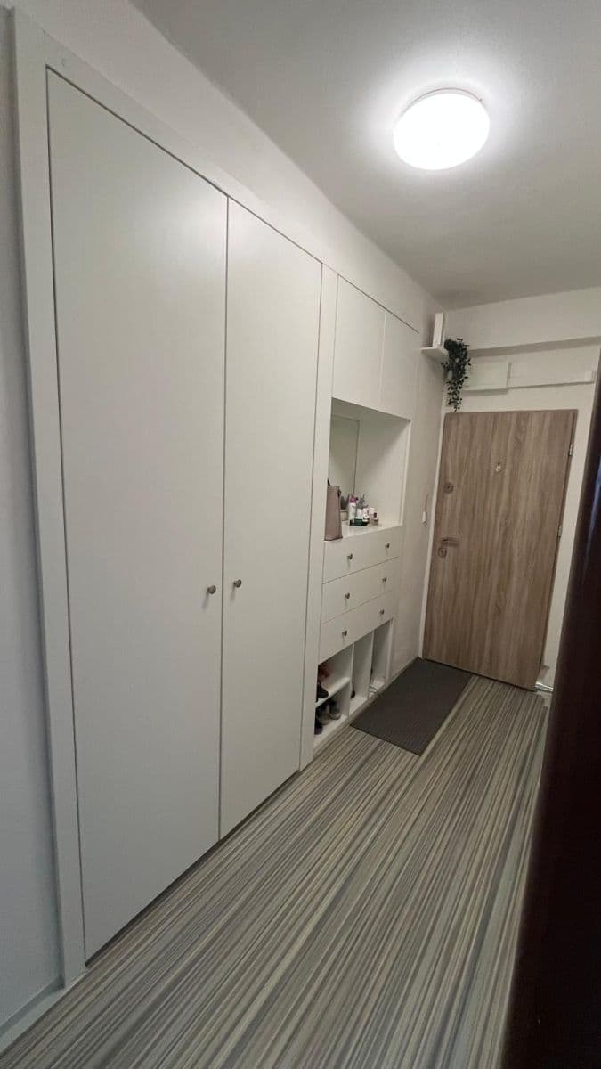 Prenájom bytu 2-izbový 55 m², Střimelická, Praha, Praha Prenájom bytu 2-izbový 55 m², Střimelická, Praha, Praha