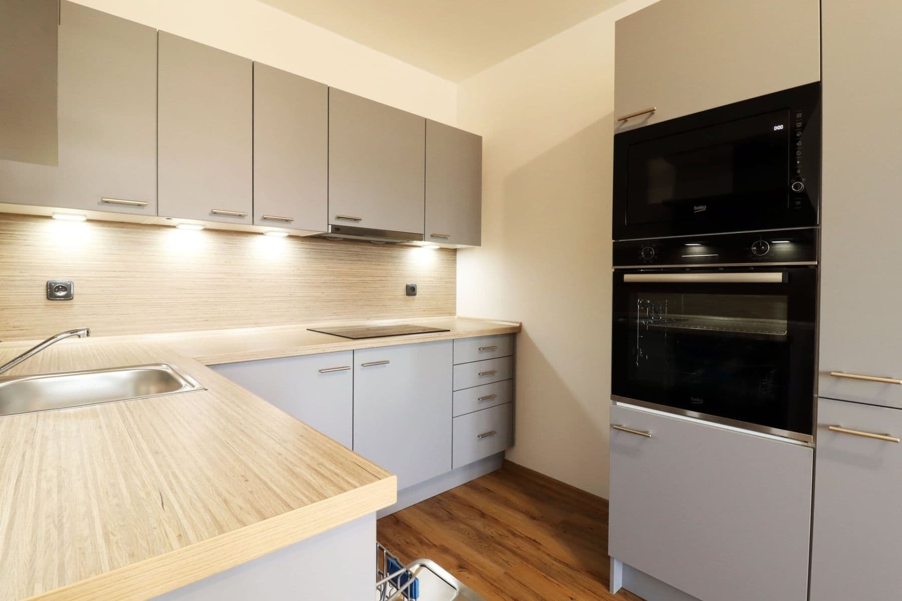 Prenájom bytu 2-izbový 50 m², Zahradní, Kosmonosy, Středočeský kraj Prenájom bytu 2-izbový 50 m², Zahradní, Kosmonosy, Středočeský kraj