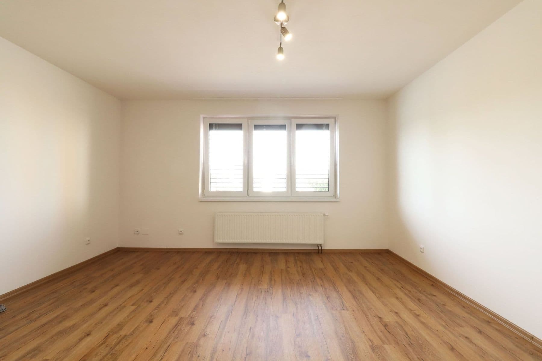 Prenájom bytu 2-izbový 50 m², Zahradní, Kosmonosy, Středočeský kraj Prenájom bytu 2-izbový 50 m², Zahradní, Kosmonosy, Středočeský kraj