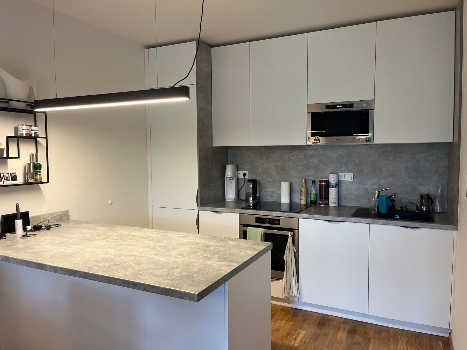 Prenájom bytu 2-izbový 72 m², Mezi Vodami, Praha, Praha Prenájom bytu 2-izbový 72 m², Mezi Vodami, Praha, Praha
