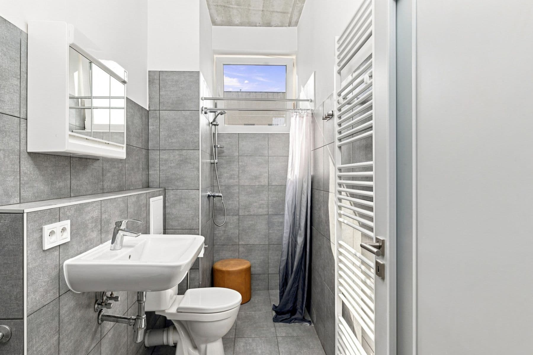 Prenájom bytu 2-izbový 33 m², Bečovská, Praha, Praha Prenájom bytu 2-izbový 33 m², Bečovská, Praha, Praha