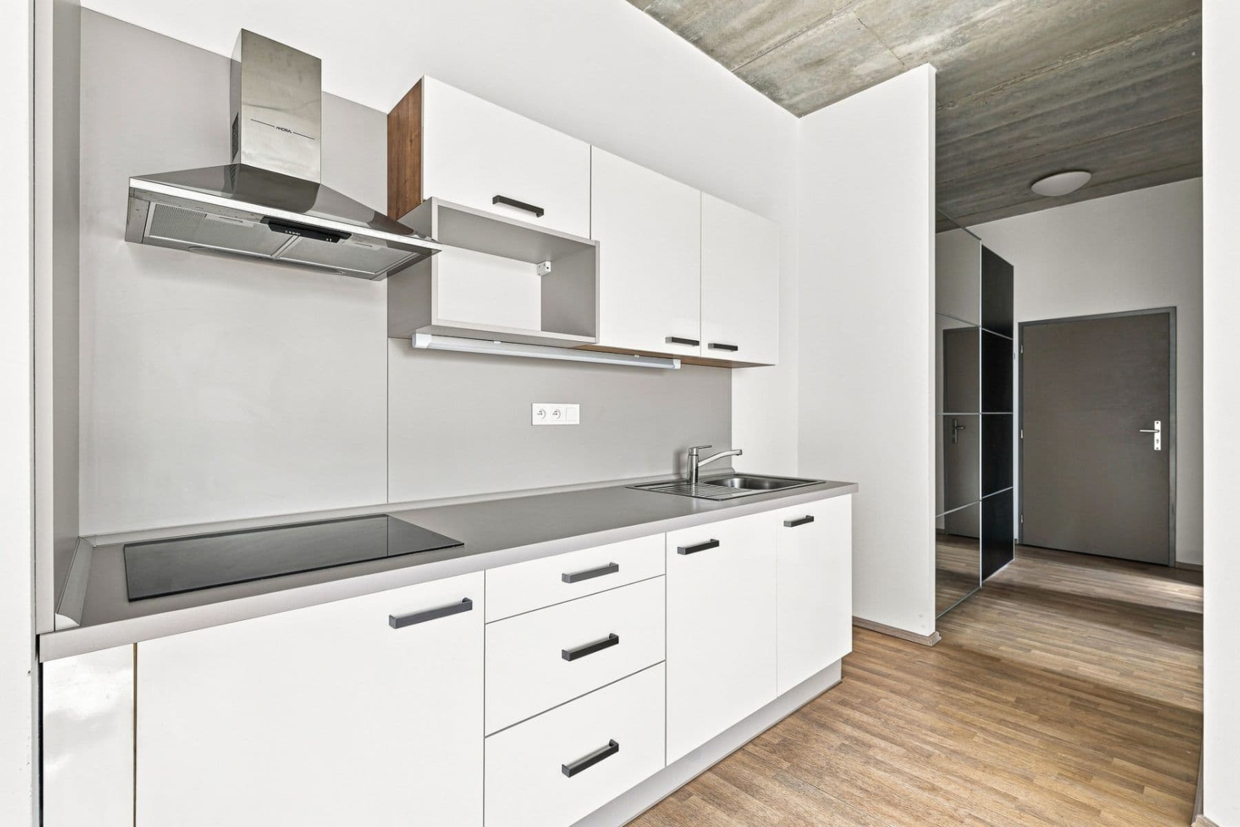 Prenájom bytu 2-izbový 33 m², Bečovská, Praha, Praha Prenájom bytu 2-izbový 33 m², Bečovská, Praha, Praha