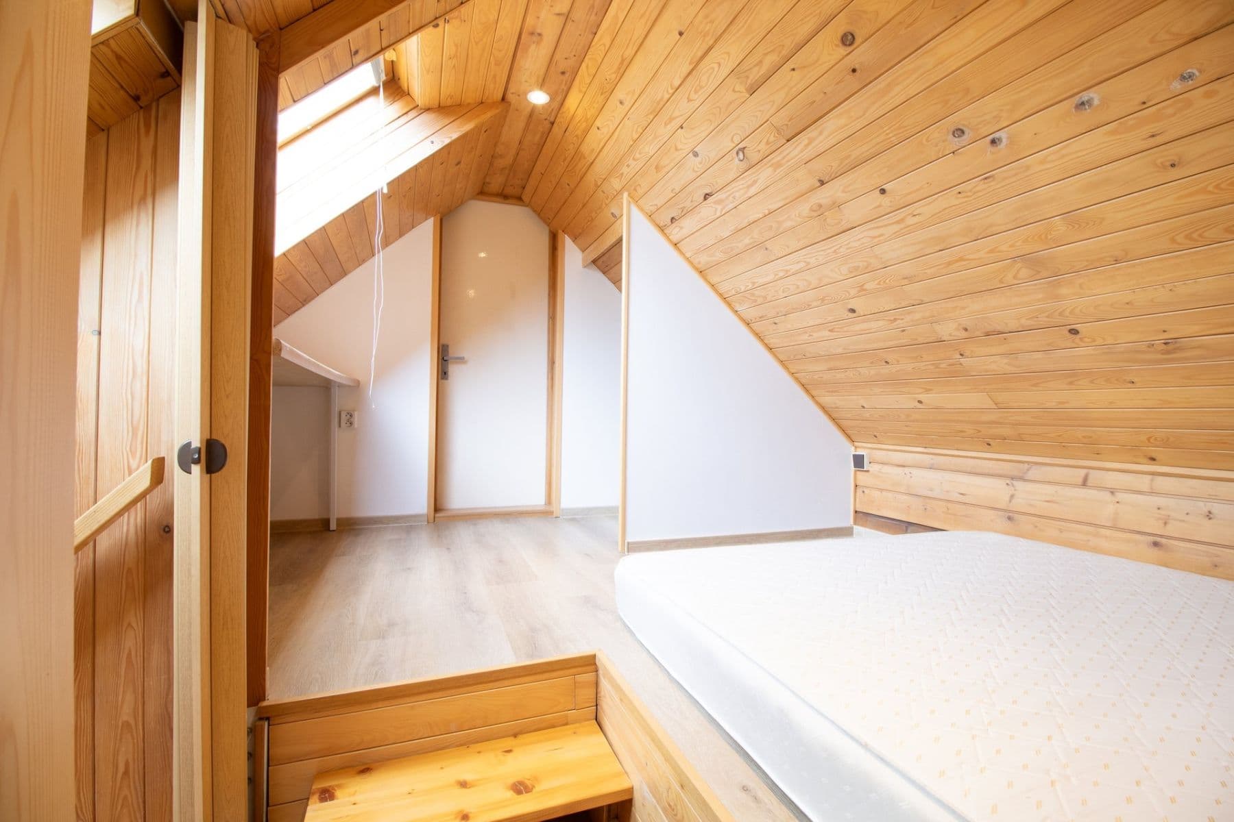 Prenájom bytu 3-izbový 75 m², Mladých, Praha, Praha Prenájom bytu 3-izbový 75 m², Mladých, Praha, Praha