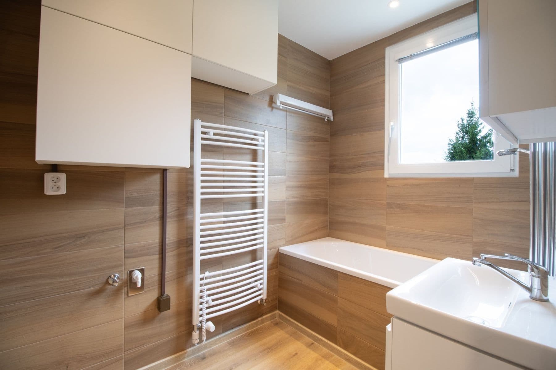 Prenájom bytu 3-izbový 75 m², Mladých, Praha, Praha Prenájom bytu 3-izbový 75 m², Mladých, Praha, Praha