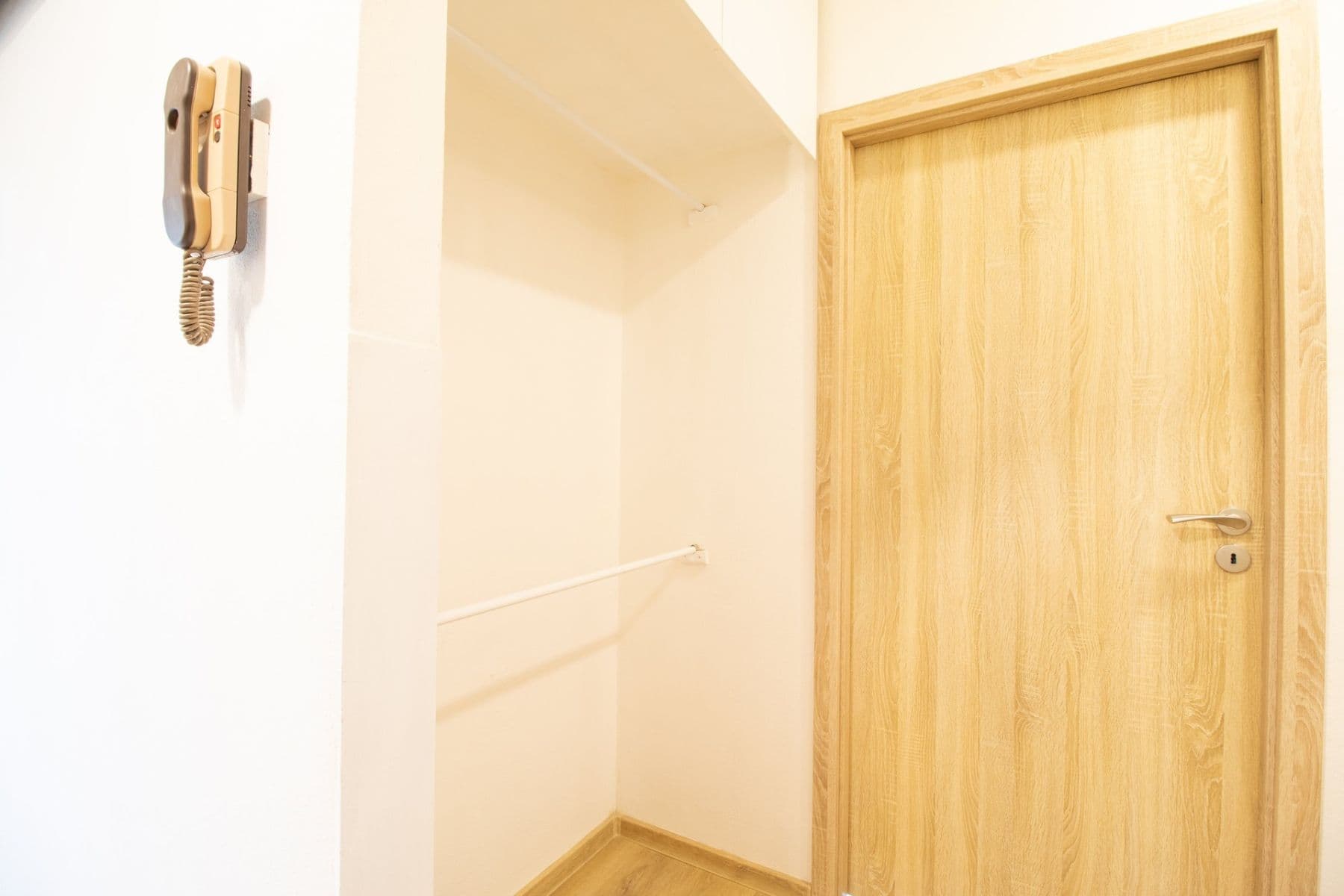 Prenájom bytu 3-izbový 75 m², Mladých, Praha, Praha Prenájom bytu 3-izbový 75 m², Mladých, Praha, Praha