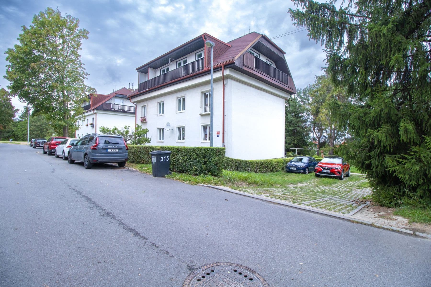Prenájom bytu 3-izbový 75 m², Mladých, Praha, Praha Prenájom bytu 3-izbový 75 m², Mladých, Praha, Praha