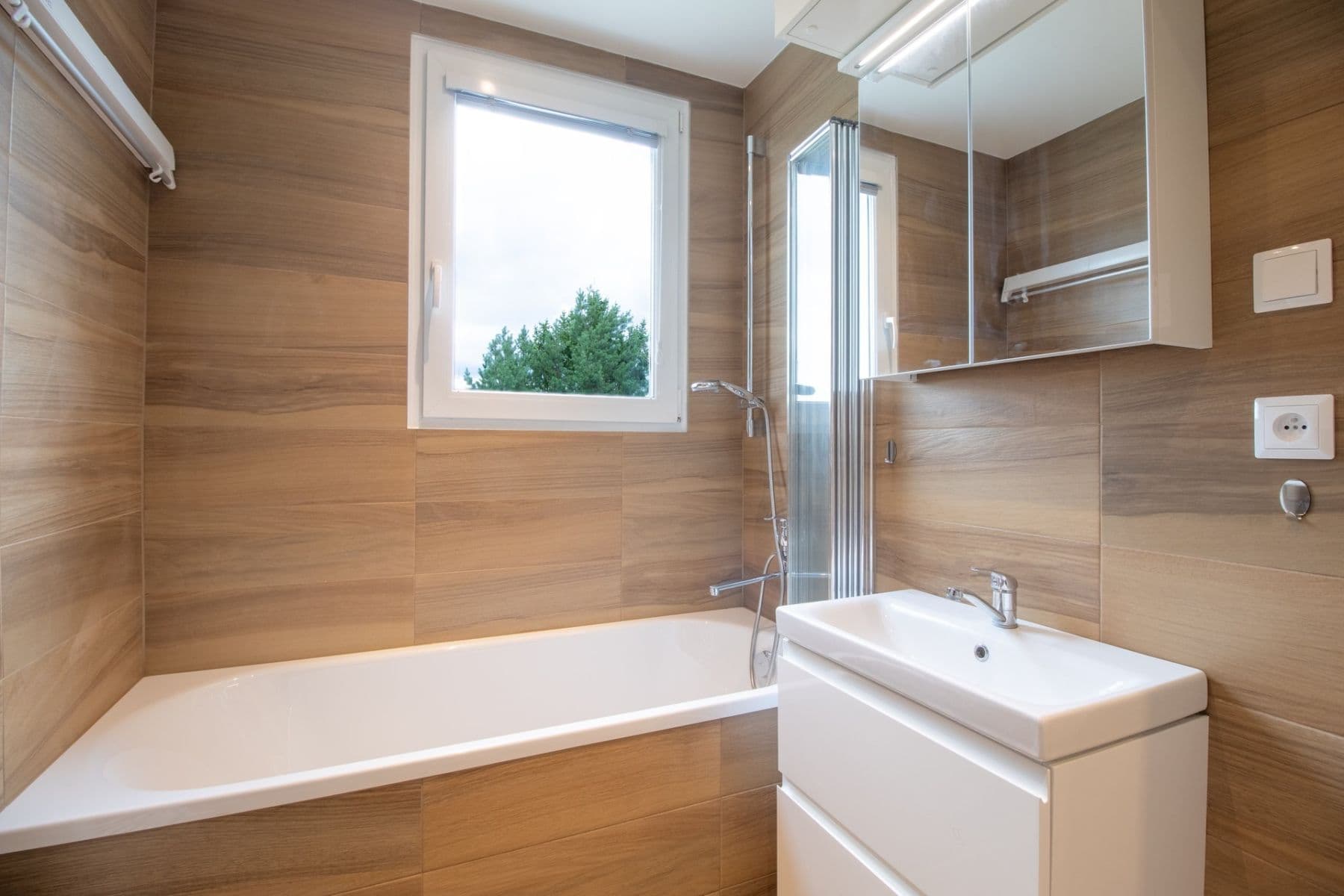 Prenájom bytu 3-izbový 75 m², Mladých, Praha, Praha Prenájom bytu 3-izbový 75 m², Mladých, Praha, Praha
