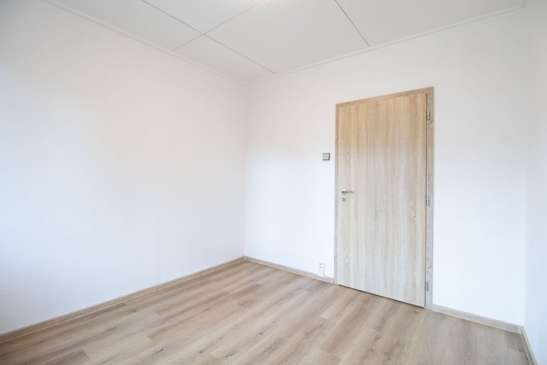 Prenájom bytu 3-izbový 75 m², Mladých, Praha, Praha Prenájom bytu 3-izbový 75 m², Mladých, Praha, Praha